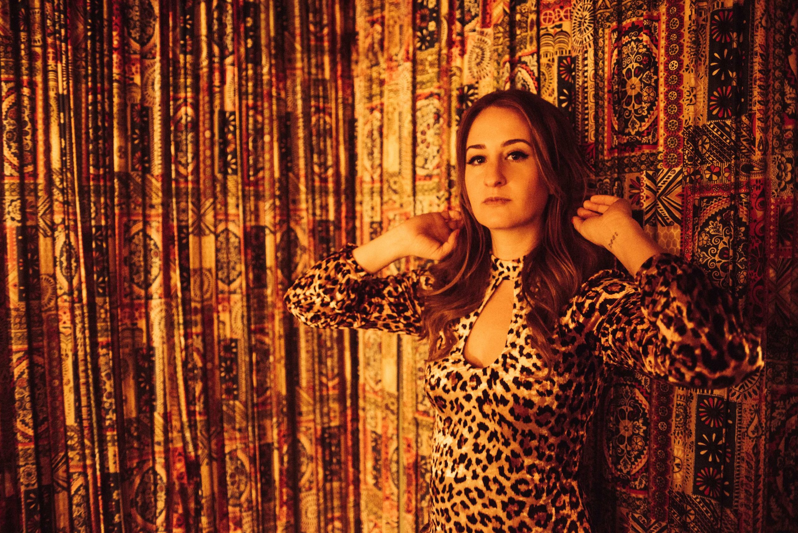 Марго ковров. Margo Price. Марго 05.06.1989. Марго Пино. Margo Price - Strays artwork.