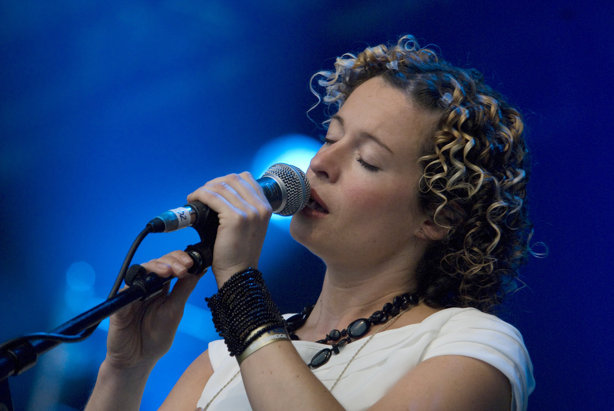 Download Kate Rusby's ANGELS & MEN is a true winter warmer