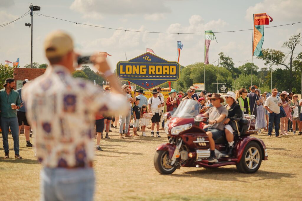 Long Road - Photo by Kezia Tan - Maverick-Country.com