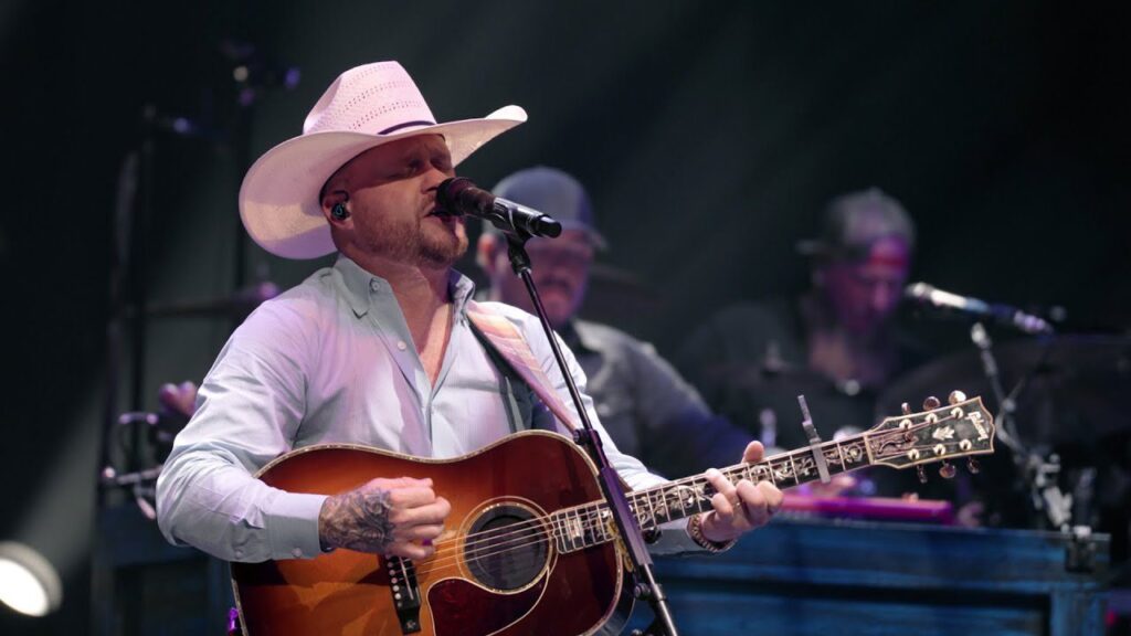 Cody Johnson - Travelin' Soldier - Maverick Country