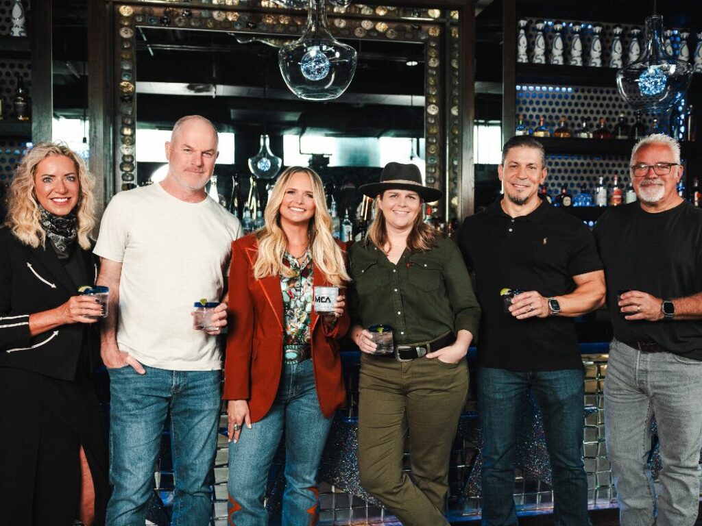 Miranda Lambert Aligns with MCA Stephanie Wright, EVP/Head of A&R. Mike Harris, President & CEO, MCA. Miranda Lambert. Katie McCartney, EVP/General Manager, MCA. Rob Femia, COO/EVP Business & Legal Affairs, MCA. Damon Moberly, SVP Promotion, MCA Photo Credit: Tyler Conrad maverick-country.com