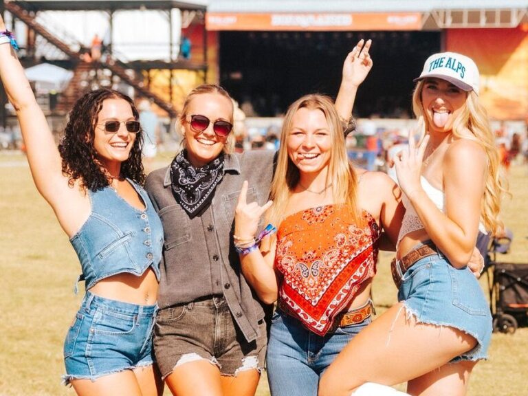 Born and Raised Festival. maverick-country.com