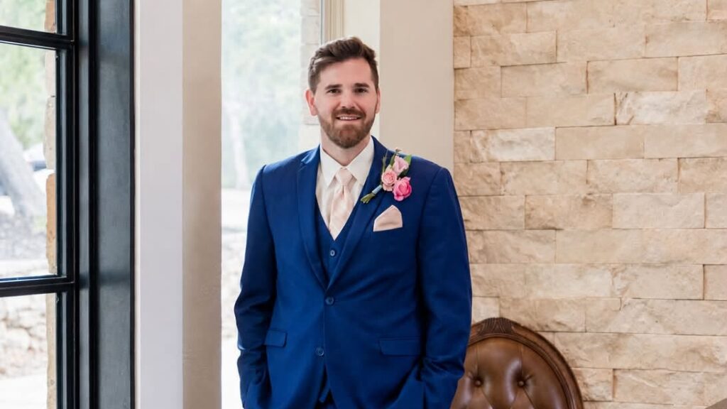 Texas Americana singer and songwriter Jeremy Parsons has celebrated a significant personal milestone, marking 10 years without alcohol on 6 October. maverick-country.com